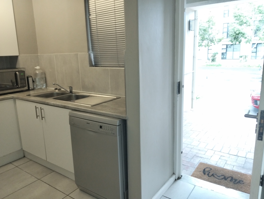 To Let 2 Bedroom Property for Rent in Silver Oaks Western Cape